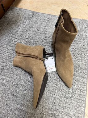 Stradivarius Tan Suede Pointed-Toe Ankle Booties